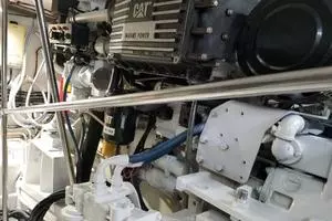 1988 Hatteras Convertible thumbnail 21