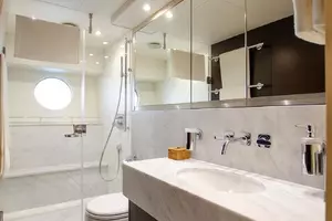 2018 Sunseeker 75 Yacht thumbnail 18