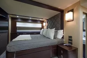 2018 Sunseeker 75 Yacht thumbnail 16