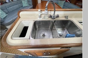 Walk About 40ft Catalina Yacht For Sale