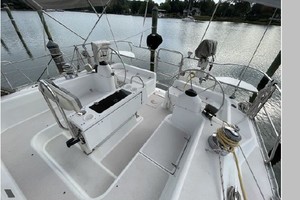 Walk About 40ft Catalina Yacht For Sale