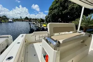 2016 Boston Whaler 420 Outrage thumbnail 11