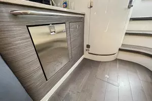 2016 Boston Whaler 420 Outrage thumbnail 19