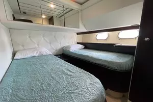 2001 Ferretti Yachts 680 thumbnail 27