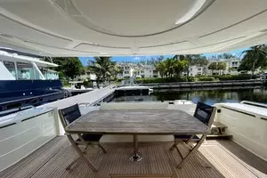 2001 Ferretti Yachts 680 thumbnail 9
