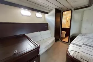 2001 Ferretti Yachts 680 thumbnail 24