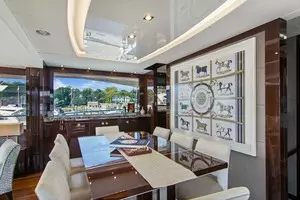 2019 Sunseeker 86 Yacht thumbnail 29