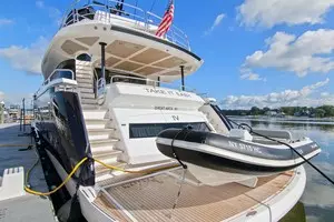 2019 Sunseeker 86 Yacht thumbnail 10
