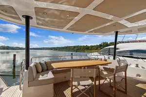 2019 Sunseeker 86 Yacht thumbnail 24
