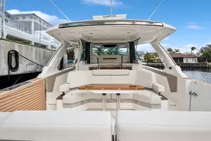 2022 Tiara Yachts thumbnail 20