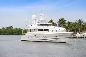 1989 Oceanfast Motor Yacht thumbnail 2