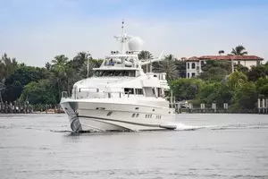 1989 Oceanfast Motor Yacht thumbnail 3