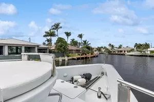 1989 Oceanfast Motor Yacht thumbnail 7