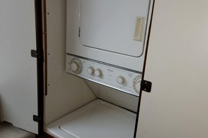 Photo 2146787 for 1982 Hatteras Motoryacht  