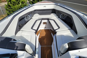 Photo 2278367 for 2018 Monterey 298SS Another Dilemma 