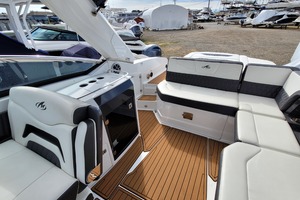 Photo 2278332 for 2018 Monterey 298SS Another Dilemma 