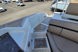 Photo 2252666 for 2018 Sea Ray SLX 350 KNOTTY GIRL 