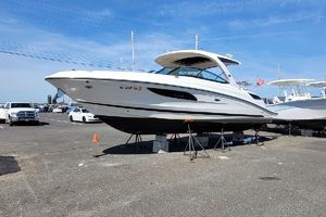 Photo 2252686 for 2018 Sea Ray SLX 350 KNOTTY GIRL 