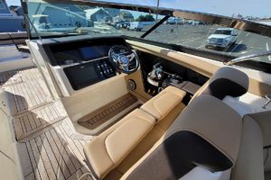 Photo 2252671 for 2018 Sea Ray SLX 350 KNOTTY GIRL 