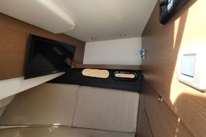 Photo 2252672 for 2018 Sea Ray SLX 350 KNOTTY GIRL 