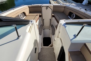 Photo 2257146 for 2016 Sea Ray 290 Sundeck  