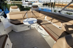Photo 2257141 for 2016 Sea Ray 290 Sundeck  