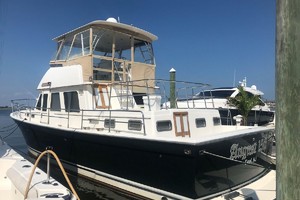 Photo 2251521 for 2005 Sabreline 47 Motor Yacht August 15th 