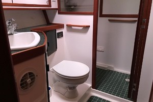 Photo 2251533 for 2005 Sabreline 47 Motor Yacht August 15th 