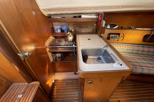 FASCINATION 29ft Beneteau Yacht For Sale