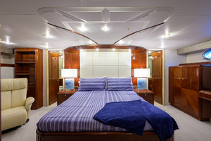 Lazzara 94 SUZANNE - Master Stateroom