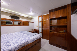 Lazzara 94 SUZANNE - Aft Starboard Stateroom