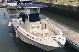 Photo 2499825 for 2011 Boston Whaler 220 Outrage  