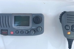 Photo 2499823 for 2011 Boston Whaler 220 Outrage  