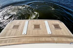 Photo 4914978 for 2027 Sabre 43 Salon Express  