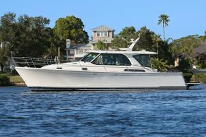 Photo 4914930 for 2027 Sabre 43 Salon Express  