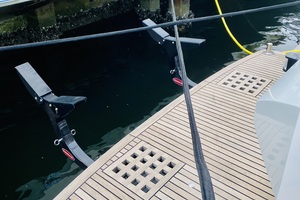 Van der Heijden 43 - Freedomlift 1 - Swim Platform/Tender Lift