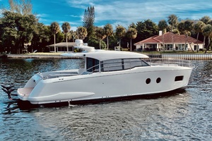 Van der Heijden 43 - Freedomlift 1 - Exterior Profile