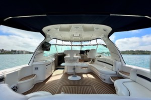 Sea Ray Nautical Dreamer - Cockpit