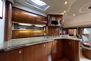 Sea Ray Nautical Dreamer - Galley