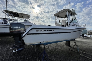 27ft Grady White Yacht For Sale