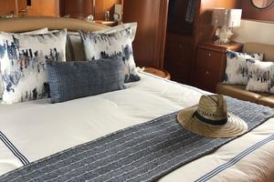 Horizon 73 ABU - Master Stateroom