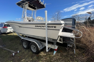 22ft Grady White Yacht For Sale
