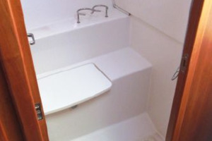 BELLA FAMIGLIA 32ft Back Cove Yacht For Sale
