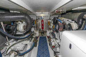 Queenship 64 - Bonkers - Engine Room