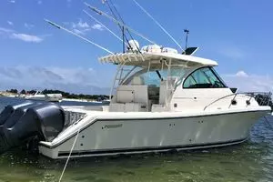 2013 Pursuit OS 385 Offshore thumbnail 5