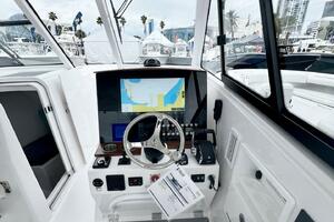 Photo 4958900 for 2025 Southport 33 DC  