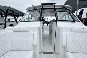 Photo 4958903 for 2025 Southport 33 DC  