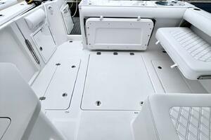 Photo 4958905 for 2025 Southport 33 DC  