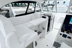 Photo 4958909 for 2025 Southport 33 DC  