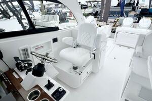 Photo 4958904 for 2025 Southport 33 DC  